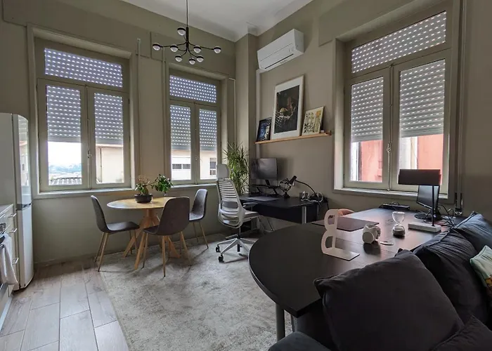 Dvnest - Premium 1br With River View! Daire