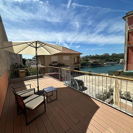 Dvnest - Premium 1br With River View! *