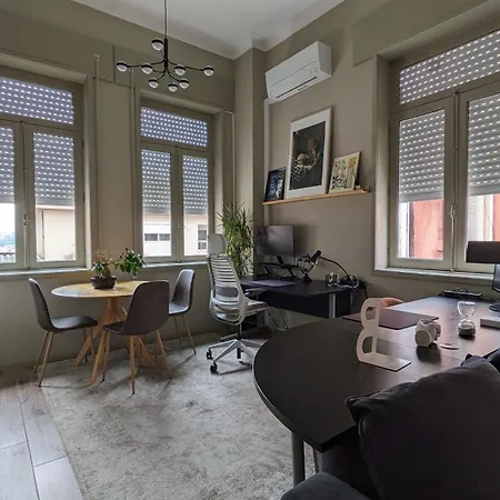 Dvnest - Premium 1br With River View! Daire